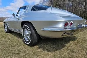 Chevrolet-Corvette-1963-Coupe-9