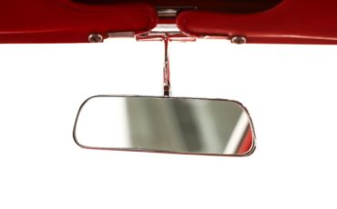 Chevrolet-Corvette-1963-Ermine-White-Red-32