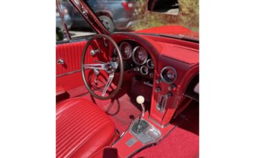 Chevrolet-Corvette-1963-Red-Red-10