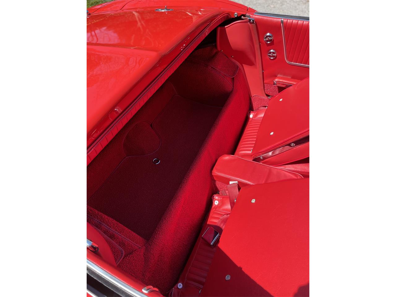Chevrolet-Corvette-1963-Red-Red-18