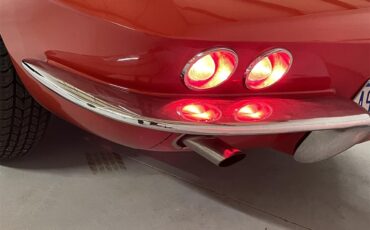 Chevrolet-Corvette-1963-Red-wWhite-Soft-Top-Black-10