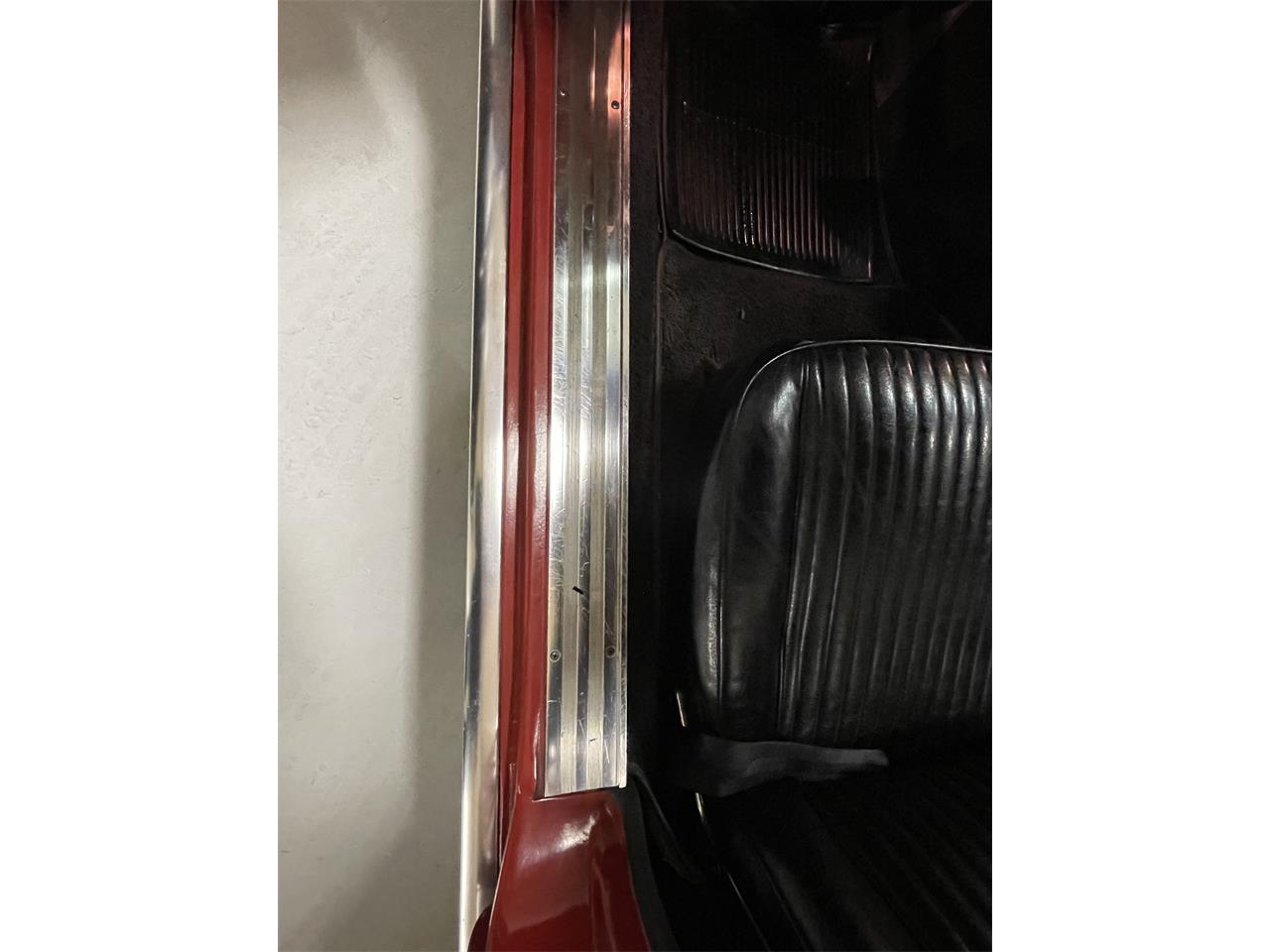 Chevrolet-Corvette-1963-Red-wWhite-Soft-Top-Black-30