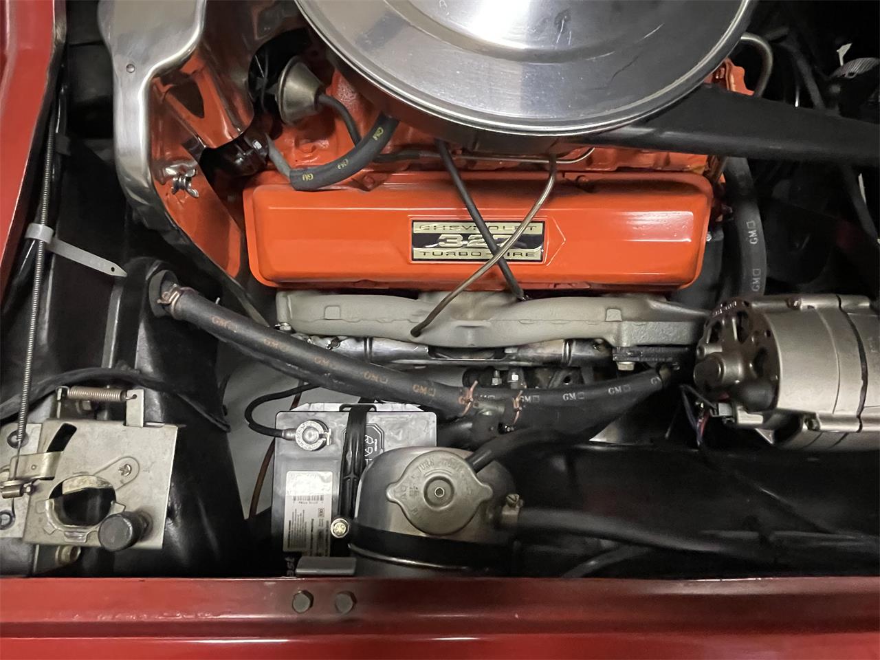 Chevrolet-Corvette-1963-Red-wWhite-Soft-Top-Black-35