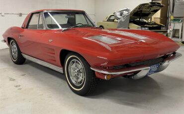 Chevrolet-Corvette-1963-Red-wWhite-Soft-Top-Black-37