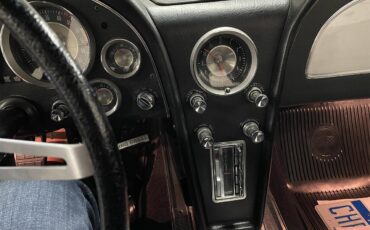 Chevrolet-Corvette-1963-Red-wWhite-Soft-Top-Black-4