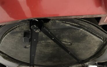 Chevrolet-Corvette-1963-Red-wWhite-Soft-Top-Black-6
