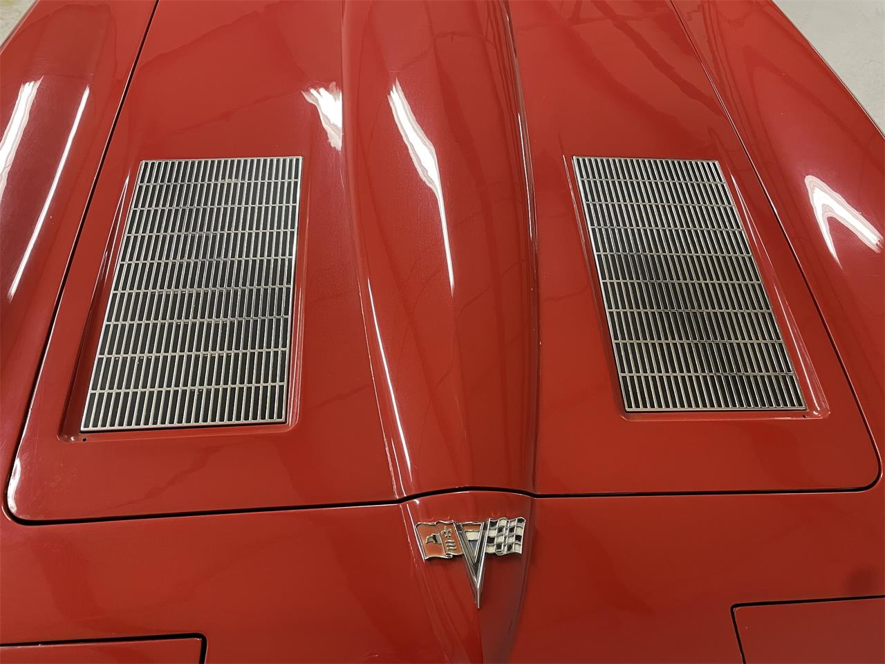 Chevrolet-Corvette-1963-Red-wWhite-Soft-Top-Black-8