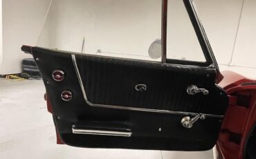 Chevrolet-Corvette-1963-Red-wWhite-Soft-Top-Black-9