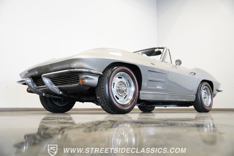 Chevrolet-Corvette-1963-Sebring-Silver-Dark-Blue-18