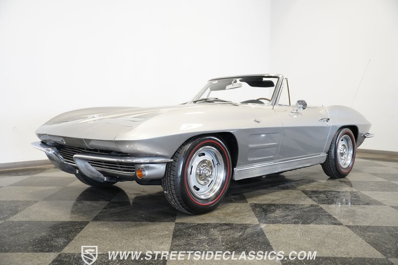 Chevrolet-Corvette-1963-Sebring-Silver-Dark-Blue-19