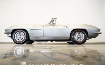 Chevrolet-Corvette-1963-Sebring-Silver-Dark-Blue-20