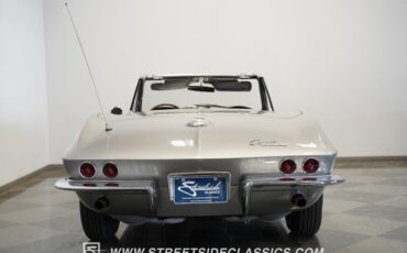 Chevrolet-Corvette-1963-Sebring-Silver-Dark-Blue-35