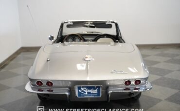 Chevrolet-Corvette-1963-Sebring-Silver-Dark-Blue-36
