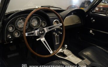 Chevrolet-Corvette-1963-Sebring-Silver-Dark-Blue-40