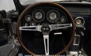 Chevrolet-Corvette-1963-Sebring-Silver-Dark-Blue-41
