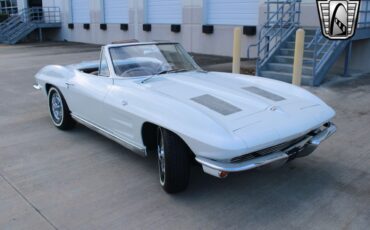 Chevrolet-Corvette-1963-convertible-27