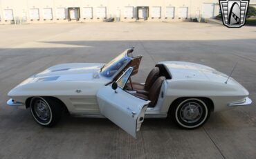Chevrolet-Corvette-1963-convertible-29