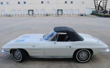 Chevrolet-Corvette-1963-convertible-31