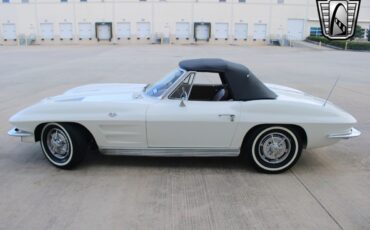 Chevrolet-Corvette-1963-convertible-32
