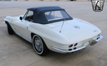 Chevrolet-Corvette-1963-convertible-35