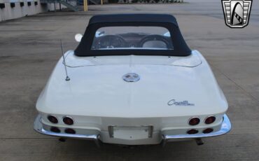 Chevrolet-Corvette-1963-convertible-38