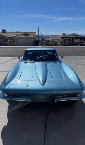 Chevrolet-Corvette-1964