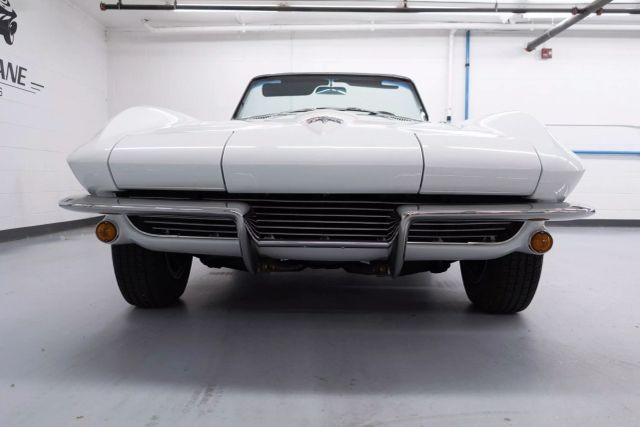 Chevrolet-Corvette-1964-Convertible-10