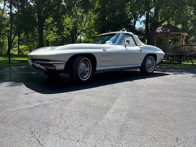 Chevrolet-Corvette-1964-Convertible-11