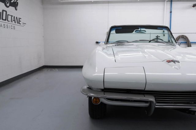 Chevrolet-Corvette-1964-Convertible-11