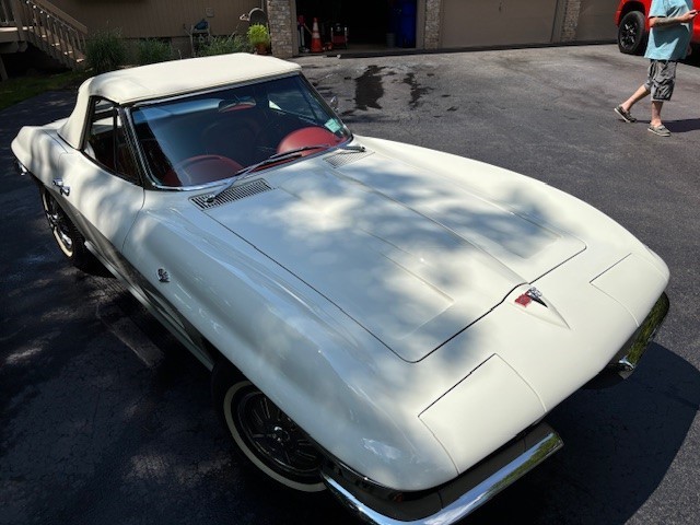Chevrolet-Corvette-1964-Convertible-12