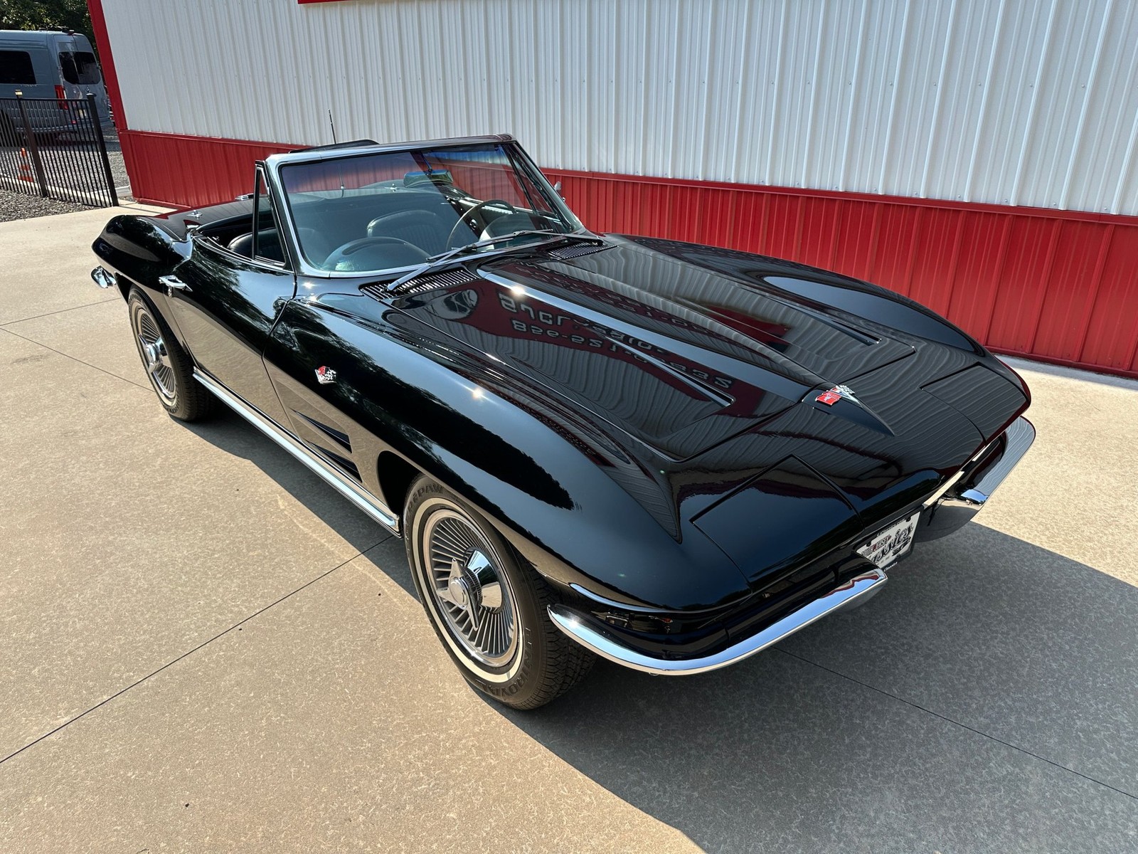 Chevrolet-Corvette-1964-Convertible-12