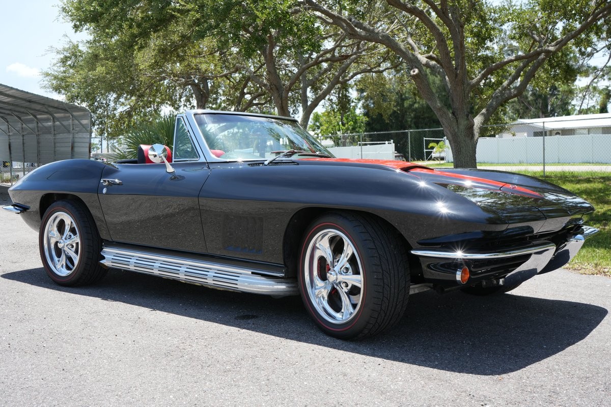 Chevrolet-Corvette-1964-Convertible-17