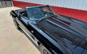 Chevrolet-Corvette-1964-Convertible-17