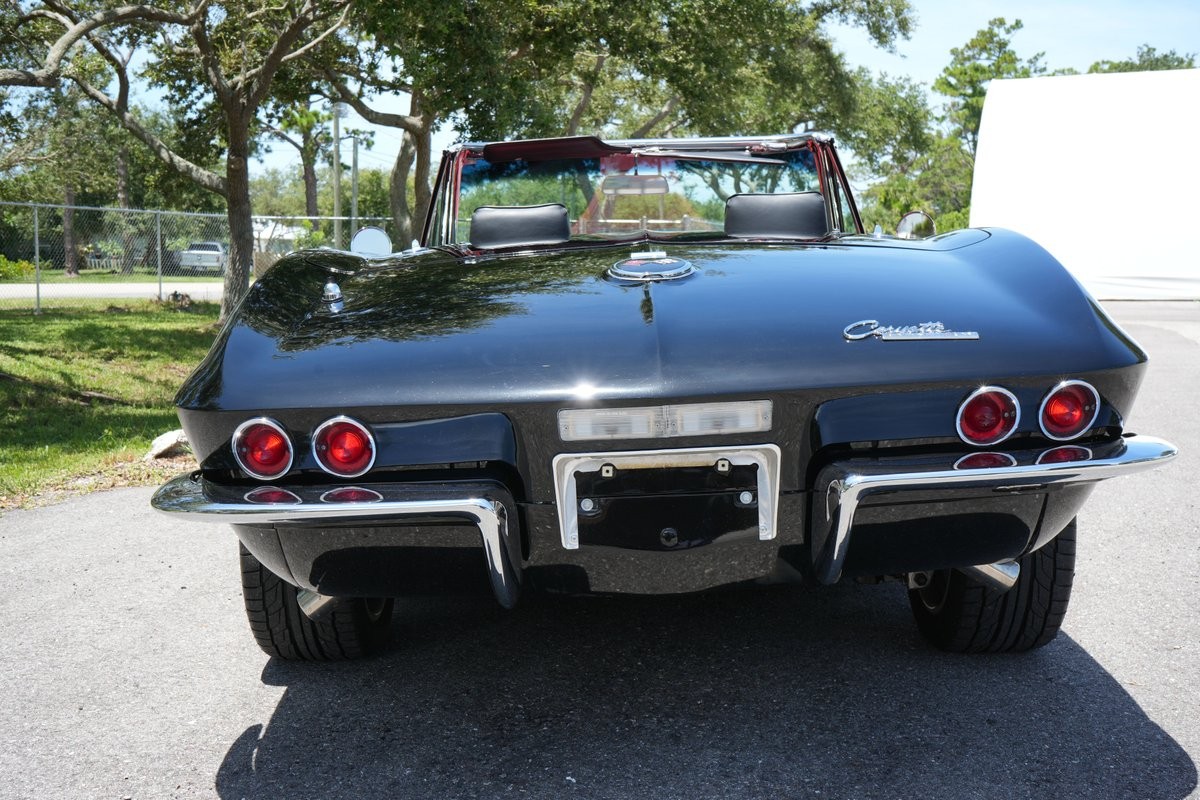 Chevrolet-Corvette-1964-Convertible-18