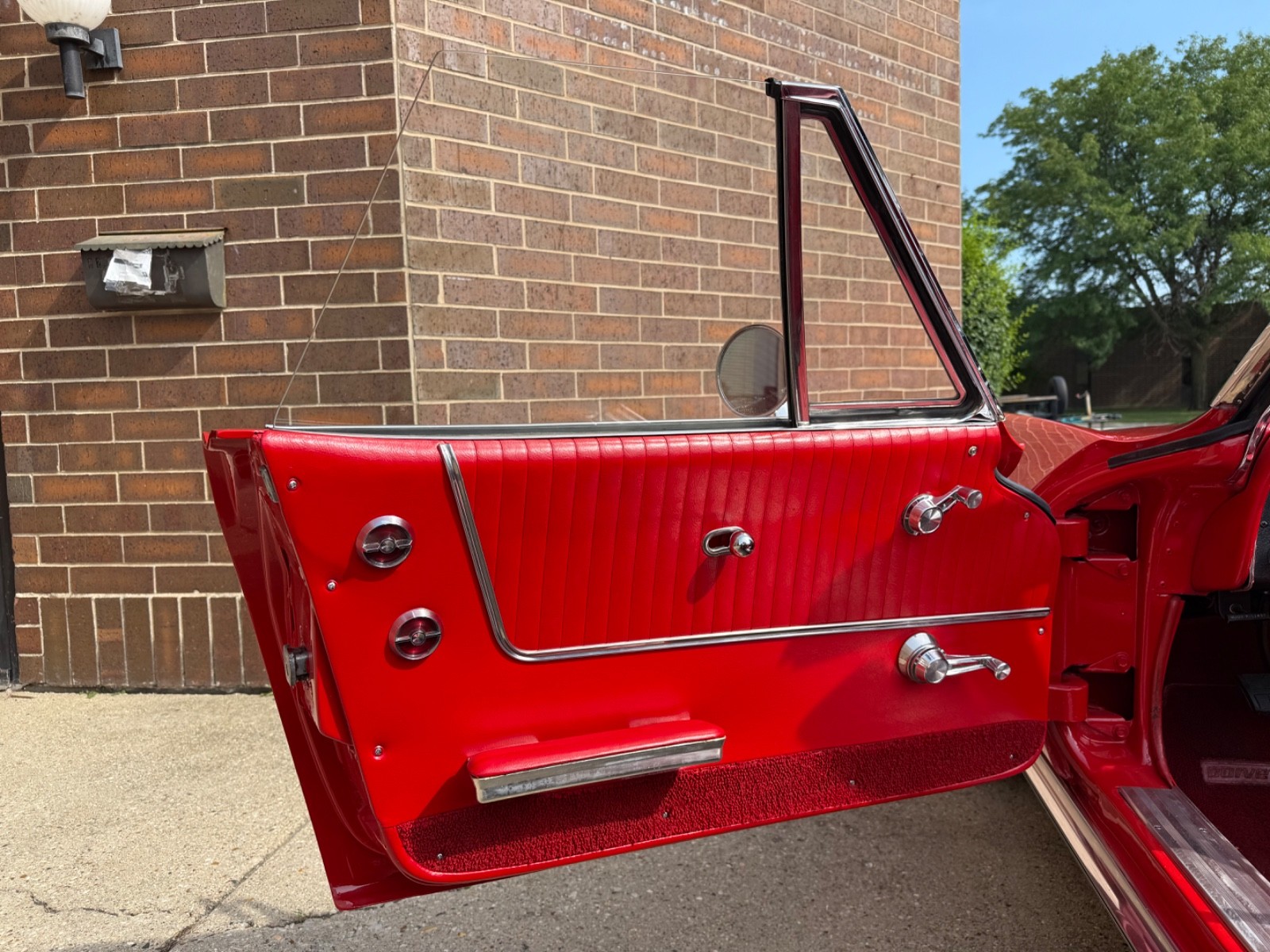 Chevrolet-Corvette-1964-Convertible-19