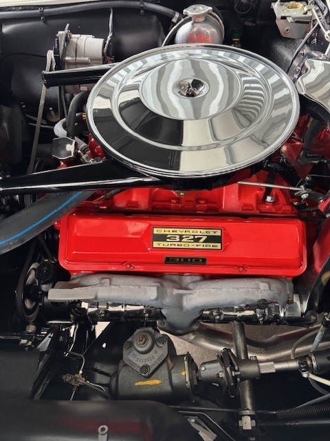 Chevrolet-Corvette-1964-Convertible-2