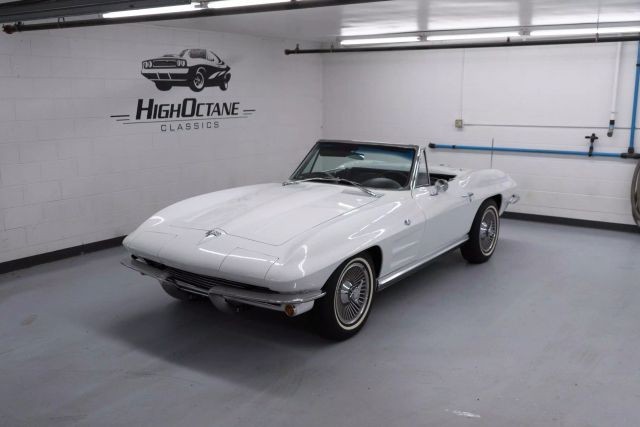 Chevrolet-Corvette-1964-Convertible-2