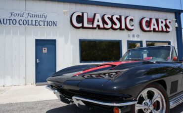 Chevrolet-Corvette-1964-Convertible-2