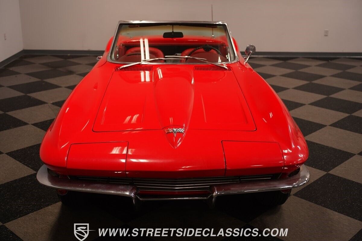 Chevrolet-Corvette-1964-Convertible-21