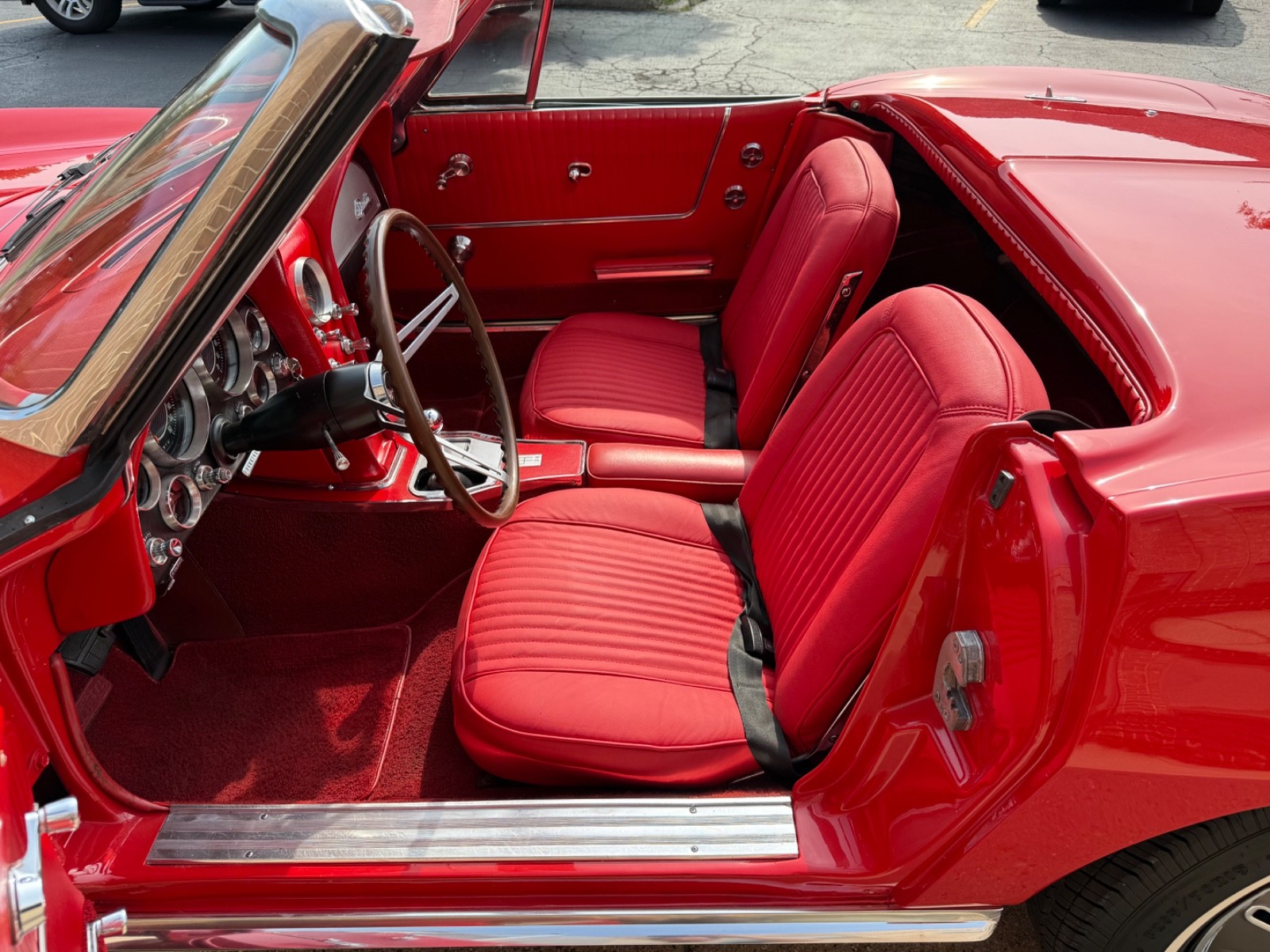Chevrolet-Corvette-1964-Convertible-21