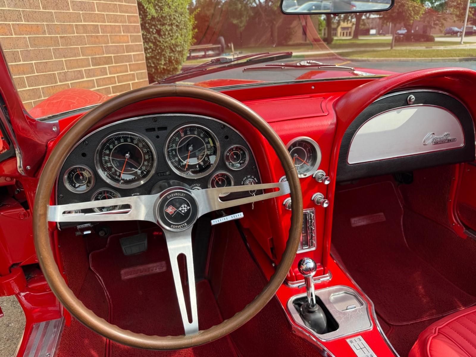 Chevrolet-Corvette-1964-Convertible-23