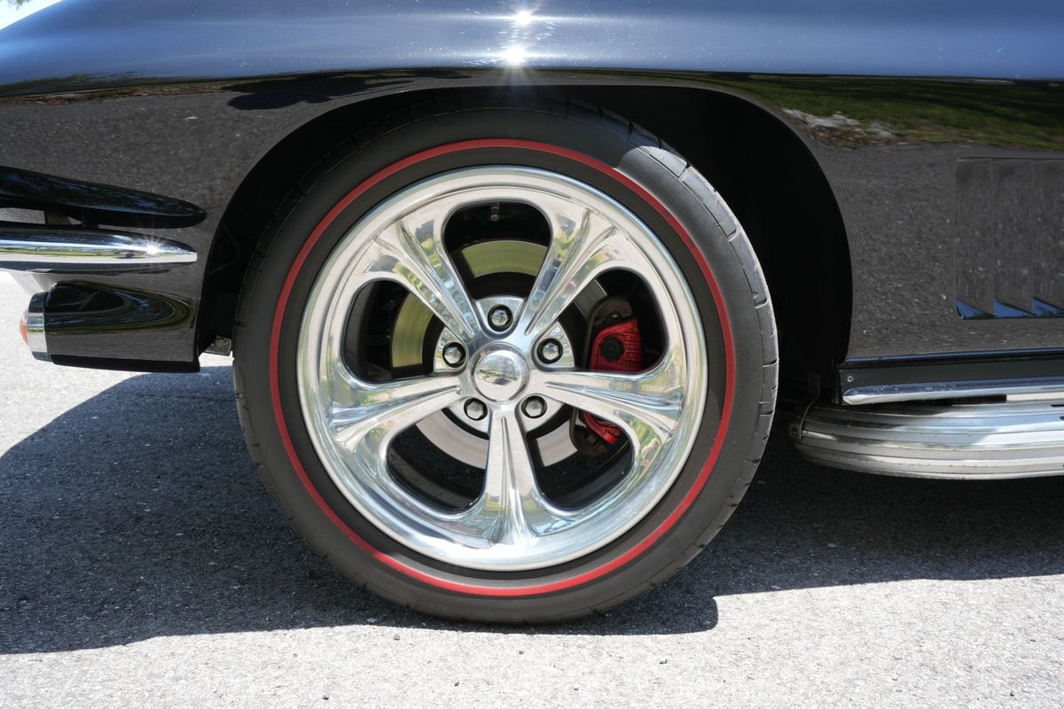 Chevrolet-Corvette-1964-Convertible-24