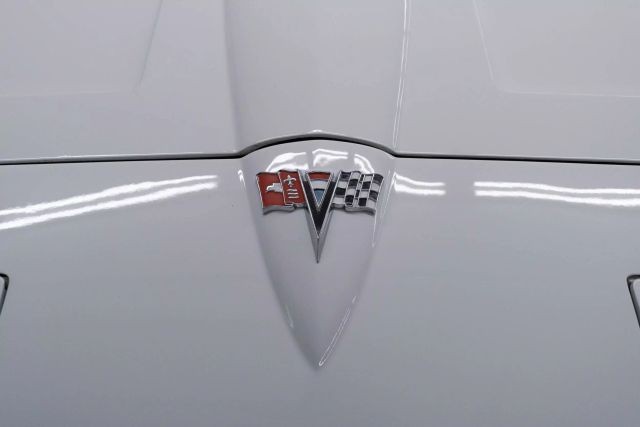 Chevrolet-Corvette-1964-Convertible-24