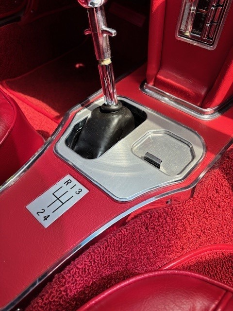 Chevrolet-Corvette-1964-Convertible-26