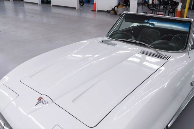 Chevrolet-Corvette-1964-Convertible-27