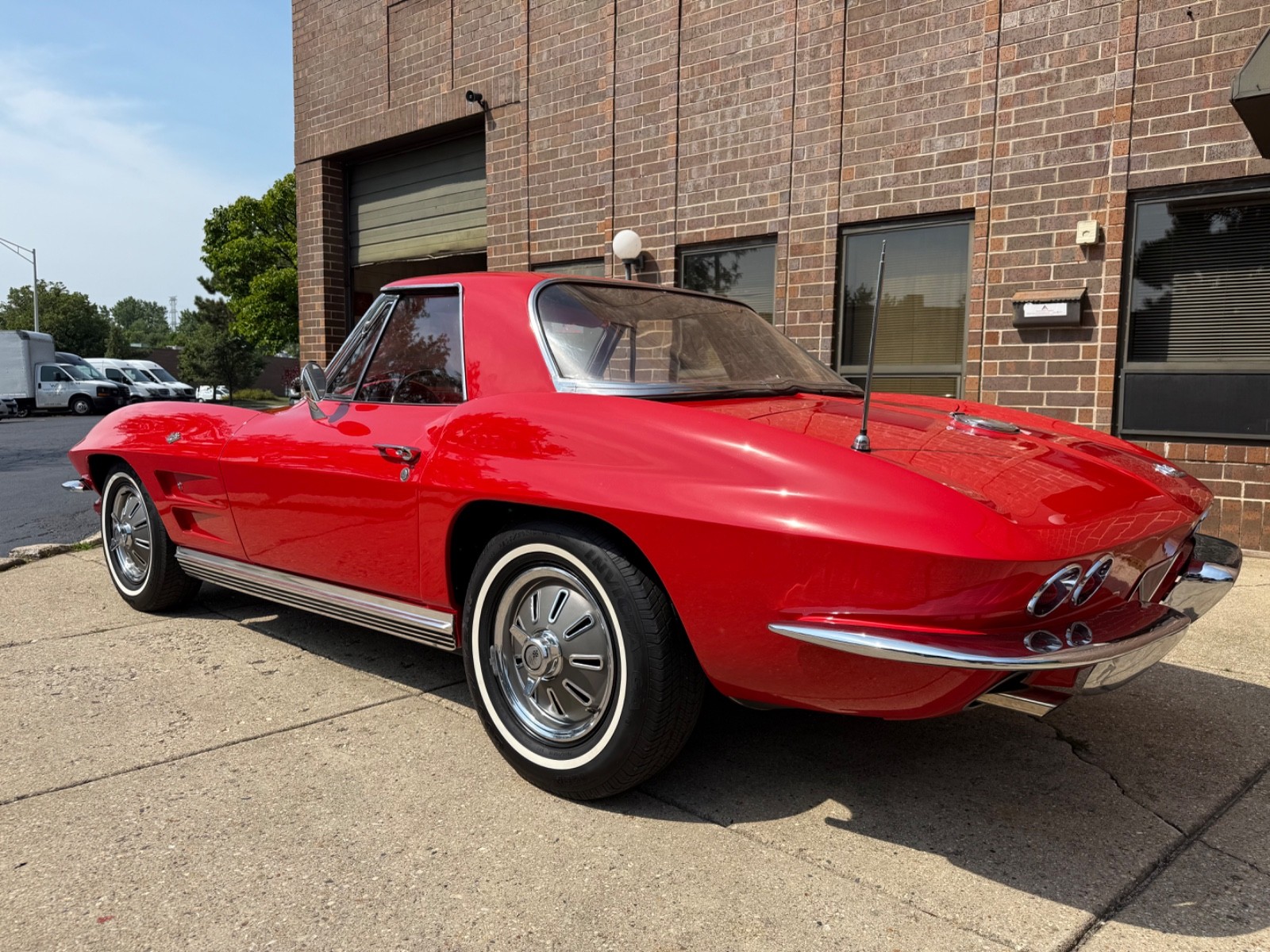 Chevrolet-Corvette-1964-Convertible-3