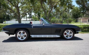 Chevrolet-Corvette-1964-Convertible-3