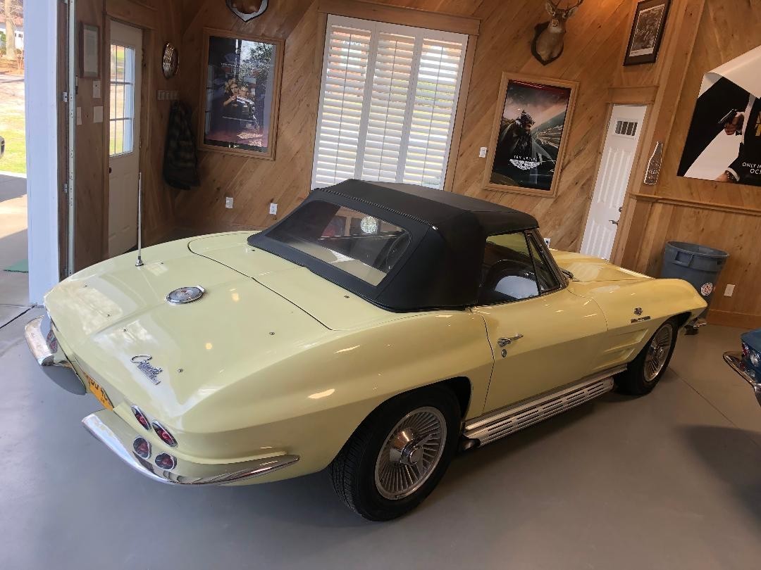 Chevrolet-Corvette-1964-Convertible-3