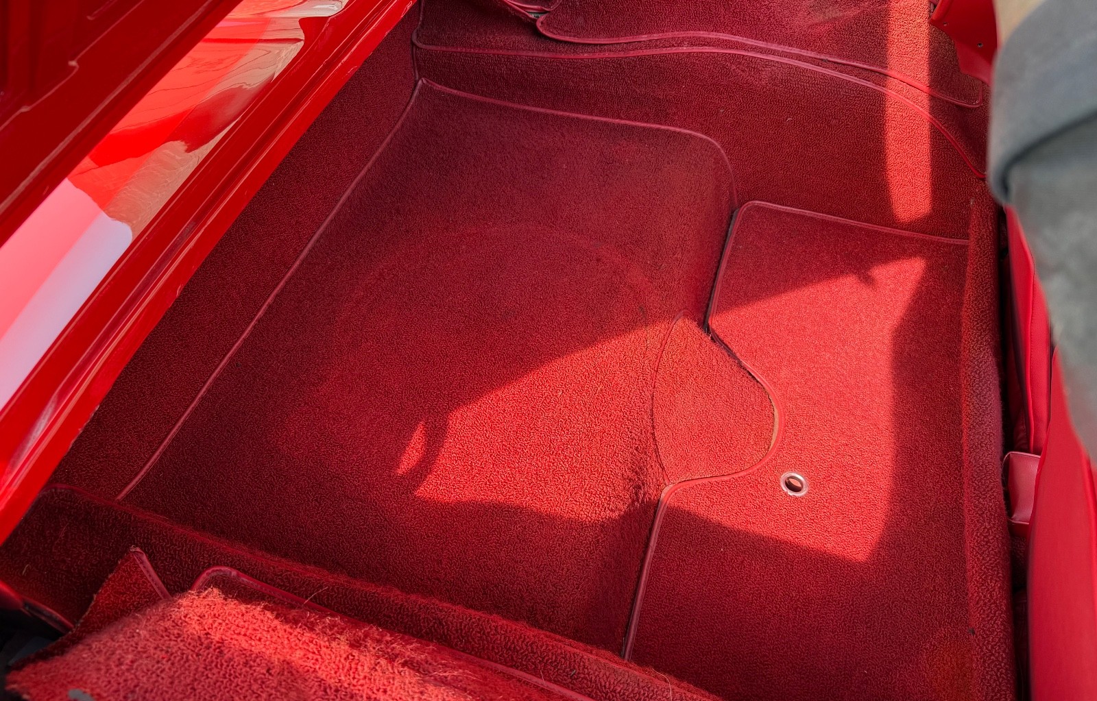Chevrolet-Corvette-1964-Convertible-30