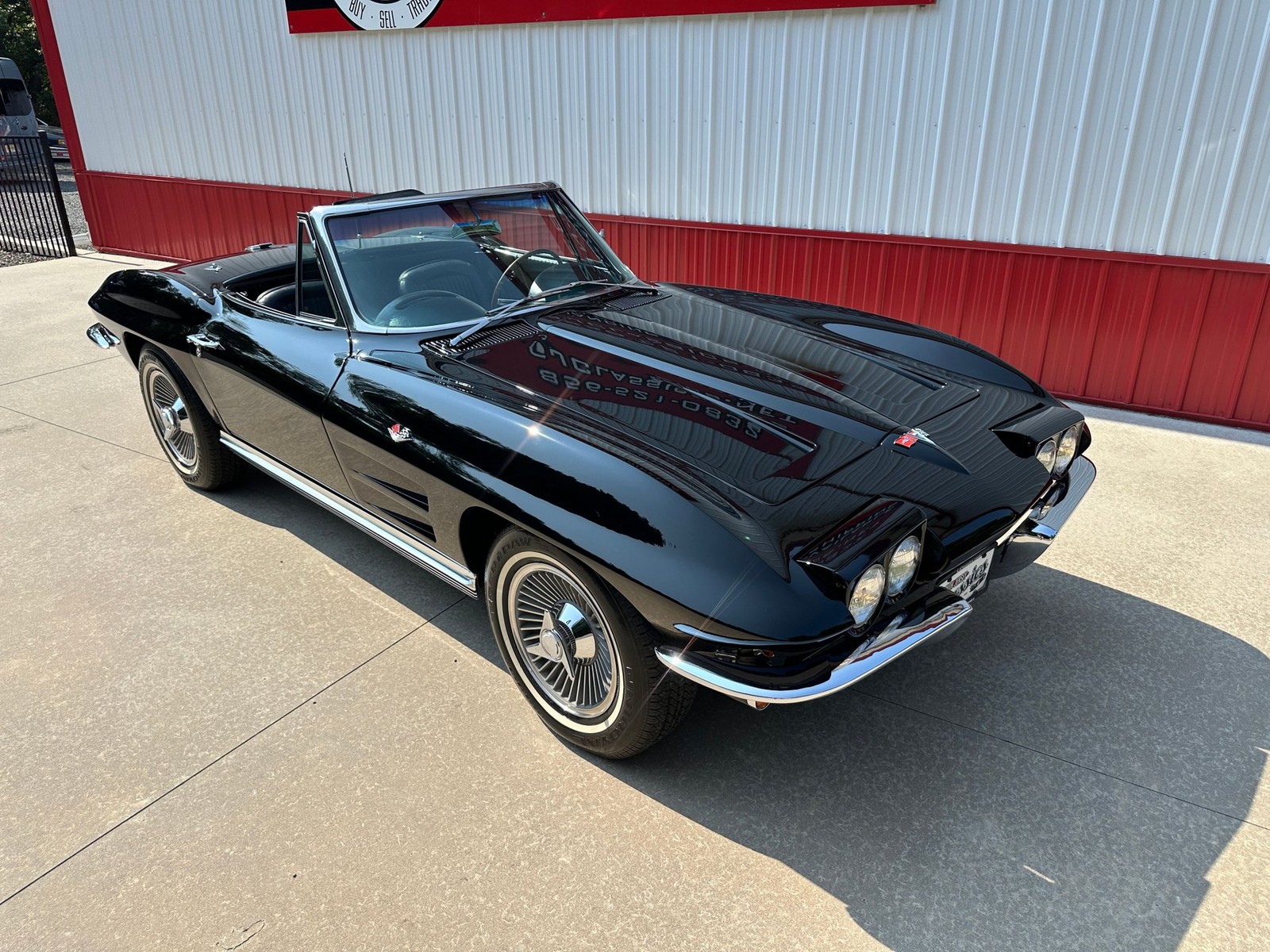 Chevrolet-Corvette-1964-Convertible-30